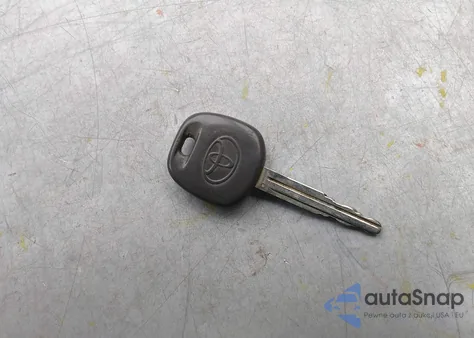 2009 Toyota Yaris из США, поврежденный, VIN JTDKT903495255555